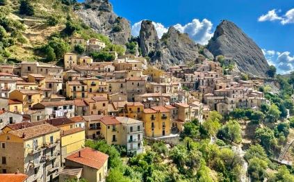 CASTELMEZZANO